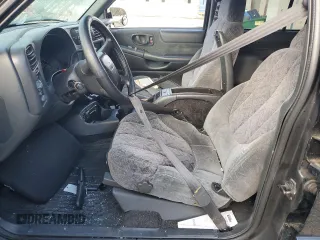 2001 GMC Sonoma SLS with VIN 1GTDT13W61K168519, listed as a Copart auction lot 50601565 with 0 mi miles and Salvage Title. Bid and sale history available at carsss.com. Image 7.