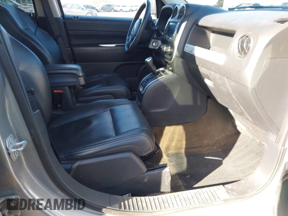 2017 Jeep Compass High Altitude with VIN 1C4NJDEBXHD113351, listed as a IAAI auction lot 41673188 with 59,752 mi miles. Bid and sale history available at carsss.com. Image 5.