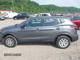 2020 Nissan Rogue S z VIN JN1BJ1CW3LW640591, wystawiony jako IAAI lot #42278280 z przebiegiem 127 003 mil mil oraz . Historia ofert i sprzedaży dostępna na DreamBid. Obrazek 14.