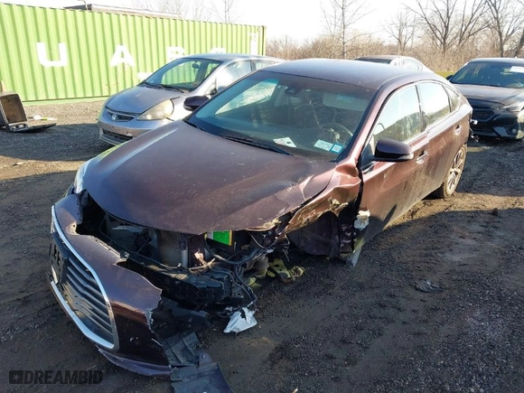 2018 Toyota Avalon XLE with VIN 4T1BK1EB2JU284174, listed as a IAAI auction lot 41555900 with 141,004 mi miles. Bid and sale history available at carsss.com. Image 2.