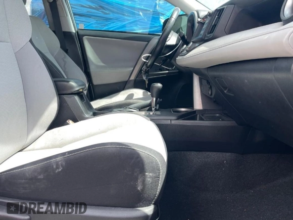 2018 Toyota RAV4 XLE z VIN 2T3WFREVXJW449975, wystawiony jako Copart lot #63962615 z przebiegiem 78 410 mil mil oraz Szkoda całkowita • Salvage title. Historia ofert i sprzedaży dostępna na DreamBid. Obrazek 7.