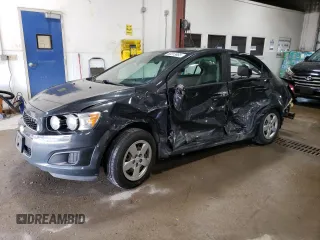 2014 Chevrolet Sonic LS z VIN 1G1JA5SH5E4210006, wystawiony jako Copart lot #60313855 z przebiegiem Nie podano mil oraz Szkoda całkowita • Salvage title. Historia ofert i sprzedaży dostępna na DreamBid. Obrazek 1.