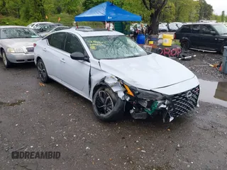 2024 Nissan Altima SR z VIN 1N4BL4CW2RN394338, wystawiony jako IAAI lot #42186664 z przebiegiem 14 662 mil mil oraz . Historia ofert i sprzedaży dostępna na DreamBid. Obrazek 1.