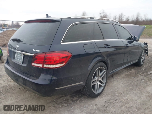 2014 Mercedes-Benz E 350 Luxury with VIN WDDHH8JB2EA886341, listed as a IAAI auction lot 42076525 with 208,933 mi miles and . Bid and sale history available at DreamBid. Image 4.