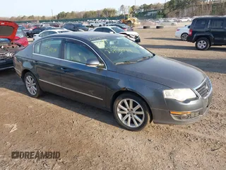 2010 Volkswagen Passat Komfort z VIN WVWJK7AN2AE162783, wystawiony jako IAAI lot #42121999 z przebiegiem Nie podano mil oraz . Historia ofert i sprzedaży dostępna na DreamBid. Obrazek 1.