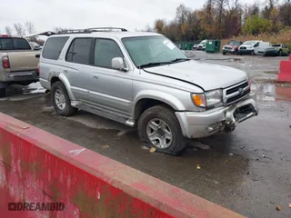 2000 Toyota 4Runner Limited with VIN JT3HN87R0Y0315002, listed as a IAAI auction lot 40932919 with 327,370 mi miles. Bid and sale history available at carsss.com. Image 1.