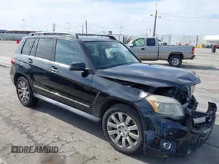 2010 Mercedes-Benz GLK 350 with VIN WDCGG5GB8AF347664, listed as a IAAI auction lot 42043842 with 136,823 mi miles and . Bid and sale history available at DreamBid. Image 1.