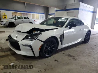 2023 Toyota GR86 Premium with VIN JF1ZNBE10P9765758, listed as a Copart auction lot 72064734 with 9,651 mi miles and Salvage Title. Bid and sale history available at carsss.com. Image 1.