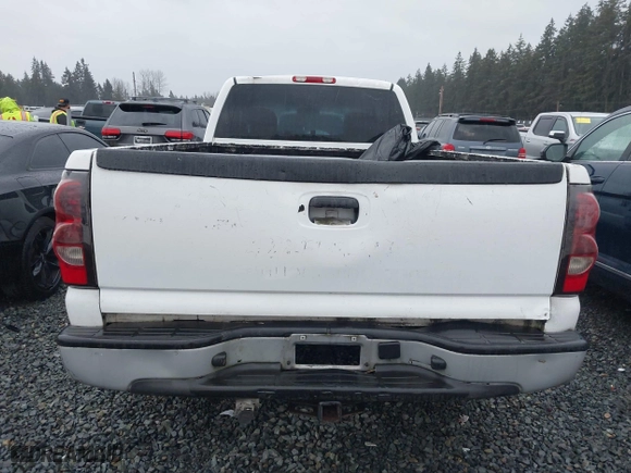 2006 Chevrolet Silverado 1500 LS with VIN 1GCEC19V46E234140, listed as a IAAI auction lot 41481122 with 290,635 mi miles. Bid and sale history available at carsss.com. Image 16.