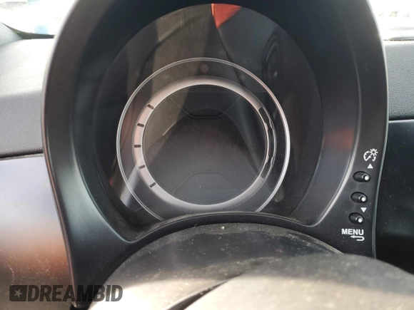 2015 FIAT 500e с VIN 3C3CFFGE4FT603419, выставлен на аукционе Copart как лот 85686474 с пробегом Не указан миль и Списание • Salvage title. История ставок и продаж доступна на DreamBid. Изображение 9.