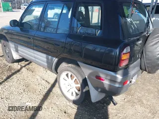 2000 Toyota RAV4 with VIN JT3GP10V5Y7073965, listed as a IAAI auction lot 42013237 with 284,594 mi miles and . Bid and sale history available at DreamBid. Image 3.
