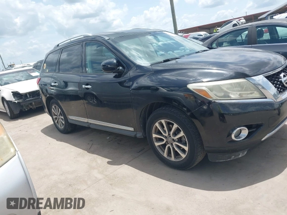 2014 Nissan Pathfinder Platinum with VIN 5N1AR2MN1EC640330, listed as a IAAI auction lot 42627110 with 131,536 mi miles and . Bid and sale history available at DreamBid. Image 1.