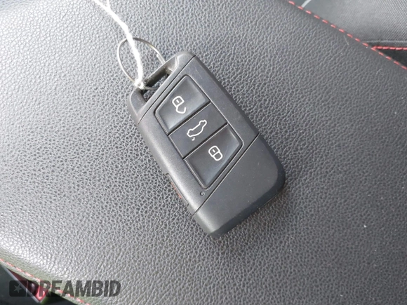 2019 Volkswagen Jetta GLI S с VIN 3VW6T7BU3KM255295, выставлен на аукционе IAAI как лот 42173746 с пробегом 63 526 миль миль и . История ставок и продаж доступна на DreamBid. Изображение 11.