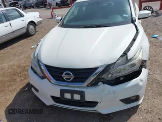 2017 Nissan Altima 2.5 SV with VIN 1N4AL3AP2HC272235, listed as a IAAI auction lot 41869314 with 52,705 mi miles. Bid and sale history available at carsss.com. Image 6.