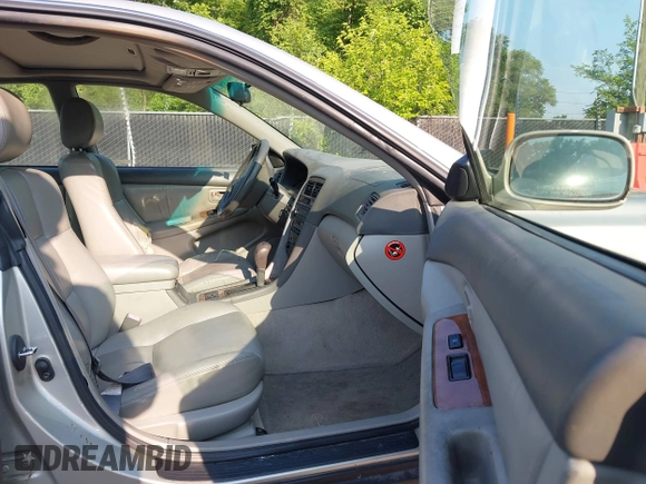 1997 Lexus ES 300 z VIN JT8BF22G7V0016733, wystawiony jako IAAI lot #42429677 z przebiegiem 204 315 mil mil oraz . Historia ofert i sprzedaży dostępna na DreamBid. Obrazek 5.