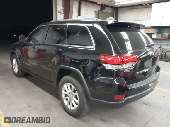 2021 Jeep Grand Cherokee Laredo E z VIN 1C4RJEAG7MC738928, wystawiony jako IAAI lot #42708702 z przebiegiem 63 329 mil mil oraz . Historia ofert i sprzedaży dostępna na DreamBid. Obrazek 3.