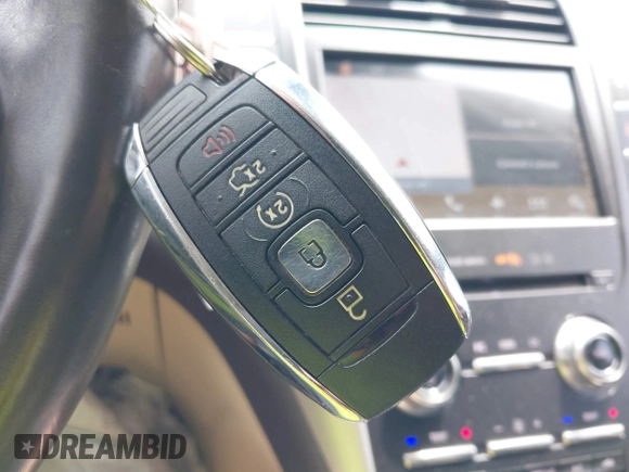 2018 Lincoln MKC Reserve с VIN 5LMCJ3C99JUL21527, выставлен на аукционе IAAI как лот 42170926 с пробегом 69 224 миль миль и . История ставок и продаж доступна на DreamBid. Изображение 11.