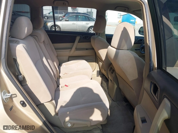 2008 Toyota Highlander with VIN JTEES41A482068313, listed as a IAAI auction lot 41973917 with 262,396 mi miles. Bid and sale history available at carsss.com. Image 8.