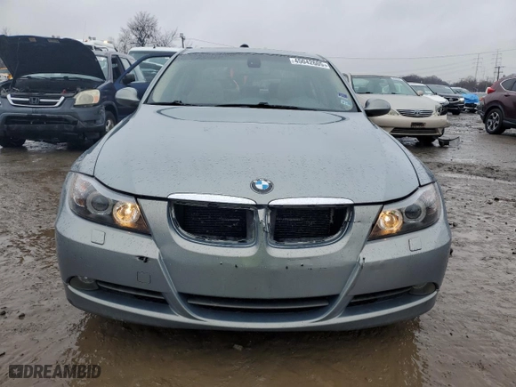 2008 BMW 3 Series 328xi with VIN WBAVC93568K040752, listed as a Copart auction lot 45042605 with 162,092 mi miles and Clean Title. Bid and sale history available at carsss.com. Image 5.