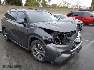 2022 Toyota Highlander Hybrid XLE with VIN 5TDHBRCH3NS084452, listed as a IAAI auction lot 41522713 with 48,141 mi miles. Bid and sale history available at carsss.com. Image 1.