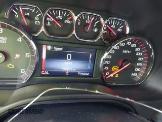 2016 GMC Yukon SLE with VIN 1GKS2AKC3GR398556, listed as a IAAI auction lot 41585972 with 130,961 mi miles. Bid and sale history available at carsss.com. Image 7.