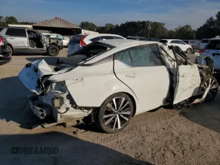 2020 Nissan Altima 2.5 SR with VIN 1N4BL4CV6LC142733, listed as a Copart auction lot 84826984 with 0 mi miles and Salvage Title. Bid and sale history available at carsss.com. Image 3.
