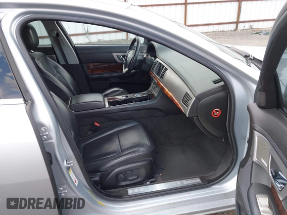 2009 Jaguar XF Premium Luxury with VIN SAJWA06B69HR24099, listed as a IAAI auction lot 42151149 with 107,917 mi miles and . Bid and sale history available at DreamBid. Image 5.