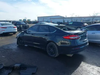 2020 Ford Fusion SE with VIN 3FA6P0HDXLR164704, listed as a IAAI auction lot 41190079 with 55,373 mi miles and . Bid and sale history available at carsss.com. Image 3.