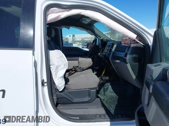 2021 Ford F-250 XL z VIN 1FT7W2B6XMEC73448, wystawiony jako IAAI lot #41631438 z przebiegiem 110 255 mil mil oraz . Historia ofert i sprzedaży dostępna na DreamBid. Obrazek 5.