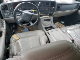 2002 Chevrolet Suburban LS with VIN 3GNEC16Z62G252379, listed as a Copart auction lot 73461294 with 321,647 mi miles and Salvage Title. Bid and sale history available at carsss.com. Image 8.