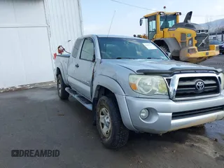 2006 Toyota Tacoma PreRunner with VIN 5TETU62N56Z222202, listed as a IAAI auction lot 41661185 with 162,246 mi miles and . Bid and sale history available at DreamBid. Image 6.