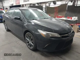 2017 Toyota Camry XLE z VIN 4T1BF1FK9HU726641, wystawiony jako IAAI lot #41950555 z przebiegiem 139 800 mil mil oraz . Historia ofert i sprzedaży dostępna na DreamBid. Obrazek 1.