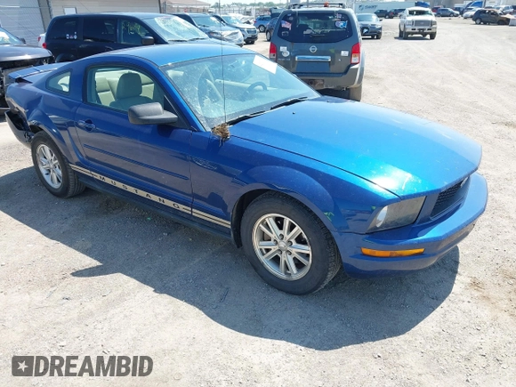 2007 Ford Mustang Deluxe with VIN 1ZVFT80N175341171, listed as a IAAI auction lot 42637888 with 122,279 mi miles and . Bid and sale history available at DreamBid. Image 1.