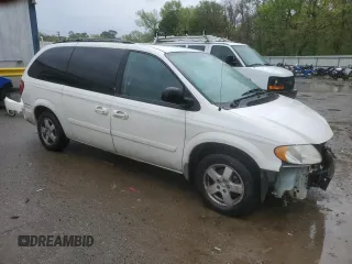 2007 Dodge Grand Caravan SXT with VIN 2D4GP44L57R203717, listed as a Copart auction lot 51080925 with 138,159 mi miles and Salvage Title. Bid and sale history available at DreamBid. Image 4.