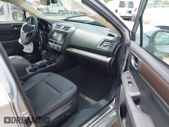2017 Subaru Legacy Limited z VIN 4S3BNAN6XH3041226, wystawiony jako IAAI lot #42483808 z przebiegiem 47 210 mil mil oraz . Historia ofert i sprzedaży dostępna na DreamBid. Obrazek 5.