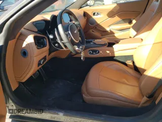 2021 Aston Martin Vantage z VIN SCFSMGBW1MGP05671, wystawiony jako Copart lot #71882173 z przebiegiem 10 940 mil mil oraz . Historia ofert i sprzedaży dostępna na DreamBid. Obrazek 7.