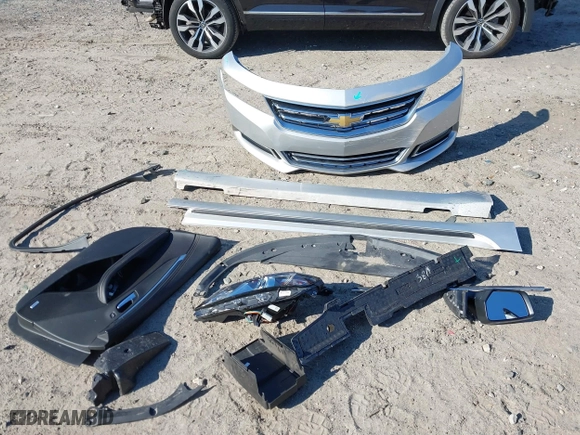 2019 Chevrolet Impala Premier with VIN 1G1105S37KU123162, listed as a IAAI auction lot 41028244 with 107,872 mi miles. Bid and sale history available at carsss.com. Image 12.