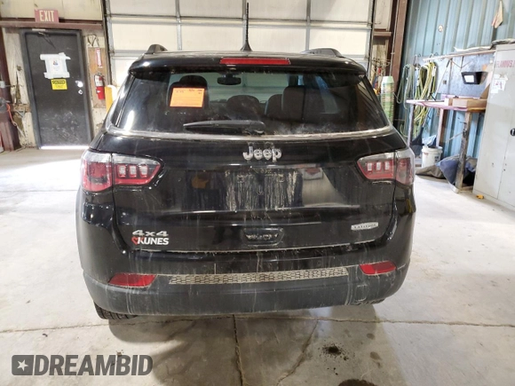 2018 Jeep Compass Latitude with VIN 3C4NJDBB7JT320932, listed as a Copart auction lot 49498265 with 70,829 mi miles and Salvage Title. Bid and sale history available at carsss.com. Image 6.