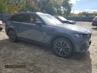 2025 Mazda CX-70 Premium Plus z VIN JM3KJEHA2S1103778, wystawiony jako Copart lot #73510604 z przebiegiem Nie podano mil oraz Szkody całkowita. Historia ofert i sprzedaży dostępna na DreamBid. Obrazek 4.