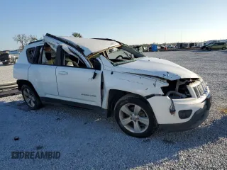 2016 Jeep Compass Latitude with VIN 1C4NJCEA4GD620293, listed as a Copart auction lot 44492715 with 0 mi miles and Salvage Title. Bid and sale history available at carsss.com. Image 4.