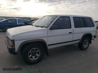 1993 Nissan Pathfinder LE with VIN JN8HD17SXPW113468, listed as a Copart auction lot 72167554 with 132,807 mi miles and Clean Title. Bid and sale history available at carsss.com. Image 1.