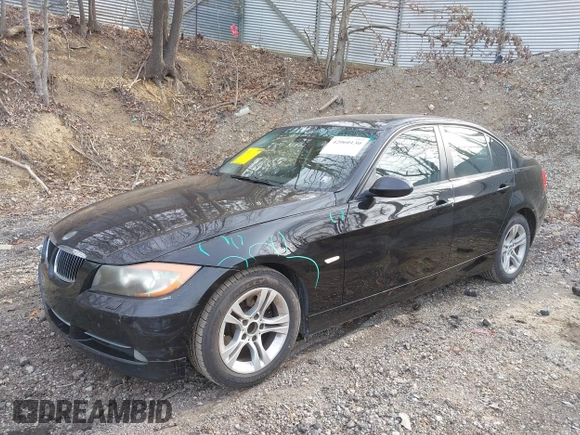 2008 BMW 3 Series 328xi with VIN WBAVC93508K043288, listed as a IAAI auction lot 42060130 with 183,882 mi miles. Bid and sale history available at carsss.com. Image 18.