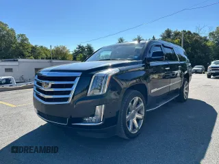 2020 Cadillac Escalade ESV Luxury z VIN 1GYS3HKJ6LR144067, wystawiony jako Copart lot #70196774 z przebiegiem 204 164 mil mil oraz Czysty tytuł • Clean title. Historia ofert i sprzedaży dostępna na DreamBid. Obrazek 1.