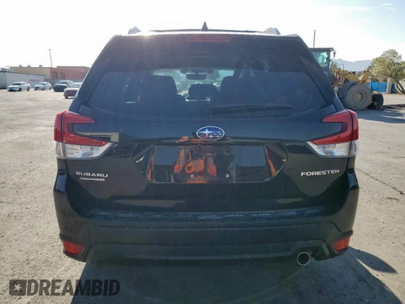 2021 Subaru Forester Limited with VIN JF2SKAUC7MH551239, listed as a Copart auction lot 63401825 with 42,104 mi miles and Salvage title. Bid and sale history available at DreamBid. Image 6.