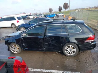 2010 Volkswagen Jetta SE z VIN 3VWTX7AJ9AM604277, wystawiony jako IAAI lot #41048631 z przebiegiem 103 246 mil mil oraz . Historia ofert i sprzedaży dostępna na DreamBid. Obrazek 15.