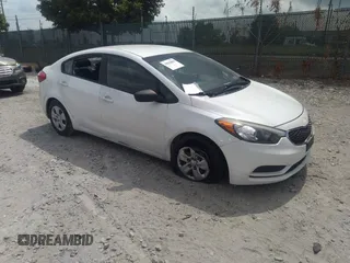 2016 Kia Forte LX with VIN KNAFX4A62G5527371, listed as a IAAI auction lot 39833806 with Not Provided miles. Bid and sale history available at carsss.com. Image 1.