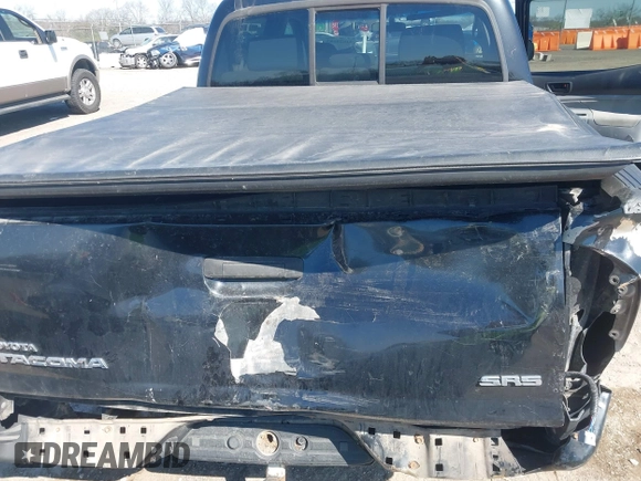 2007 Toyota Tacoma with VIN 5TELU42N07Z451425, listed as a IAAI auction lot 41828083 with 346,755 mi miles and . Bid and sale history available at DreamBid. Image 6.