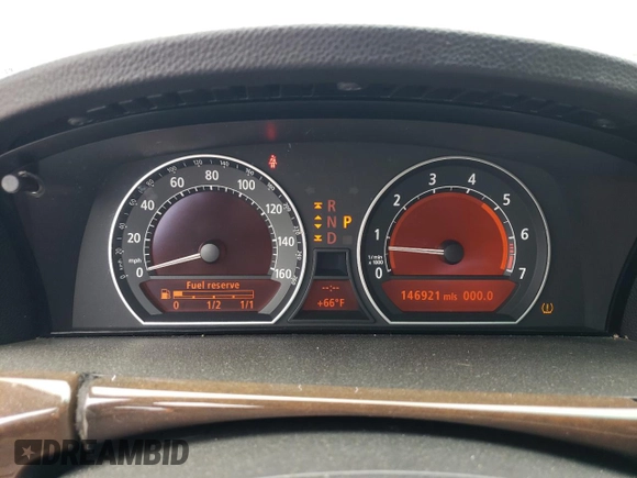 2006 BMW 7 Series 750Li z VIN WBAHN83536DT62073, wystawiony jako Copart lot #55636605 z przebiegiem 146 921 mil mil oraz Czysty tytuł • Clean title. Historia ofert i sprzedaży dostępna na DreamBid. Obrazek 9.