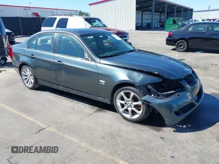 2011 BMW 3 Series 328i xDrive with VIN WBAPK5G57BNN28032, listed as a IAAI auction lot 41835525 with 207,713 mi miles. Bid and sale history available at carsss.com. Image 1.