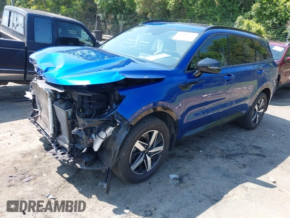 2021 Kia Sorento EX with VIN 5XYRHDLF9MG057885, listed as a IAAI auction lot 42409576 with 45,867 mi miles and . Bid and sale history available at DreamBid. Image 2.